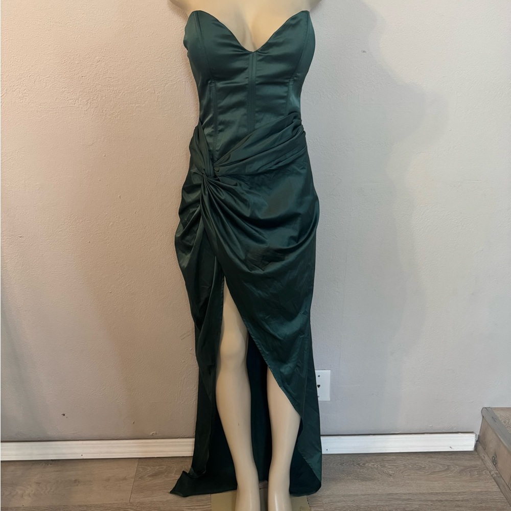 Elegant Green Strapless Evening Dress